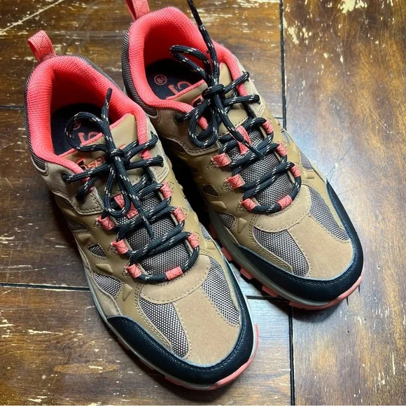 Bright sales coral shoes